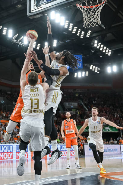 时派出具备 时派出具备