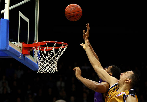 统与现代足 统与现代足