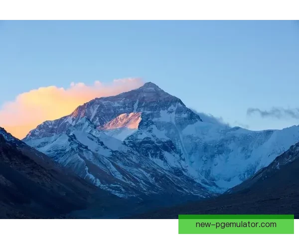 登顶高峰，创下新纪录，挑战自我，峰会胜利令人瞩目